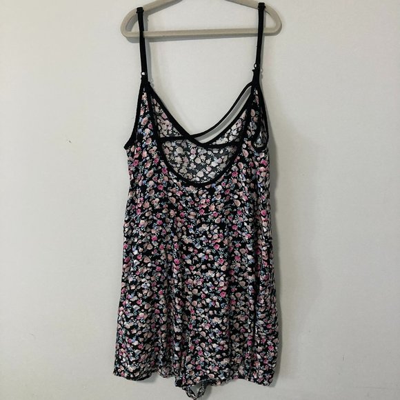 Size 6 Divided Floral Romper - Picture 4 of 5